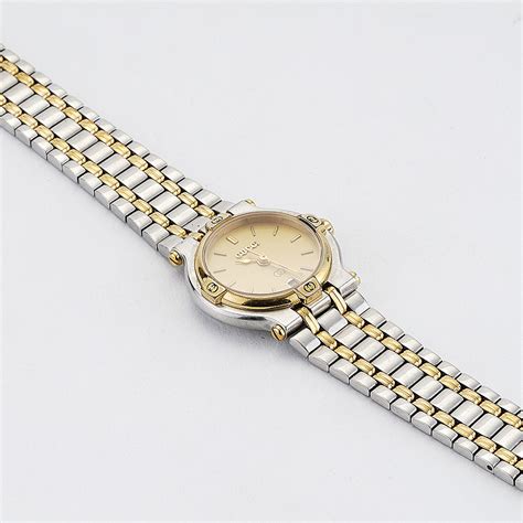 fake ladies two toned gucci quartz watch